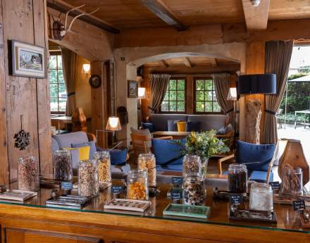 Au Coin du Feu, Hôtel Megève Centre, Devanture